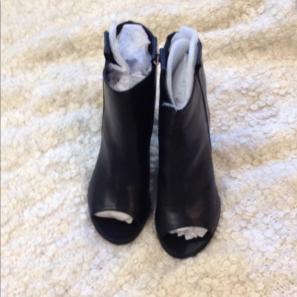BRAND NEW PEEP TOO BOOTS....AMAZING!